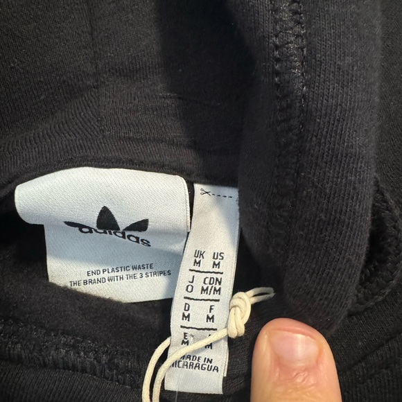 Adidas Men’s Tricolor Linear Logo Long Sleeve Black Medium Hoodie. HT7333. NWT - Picture 5 of 6